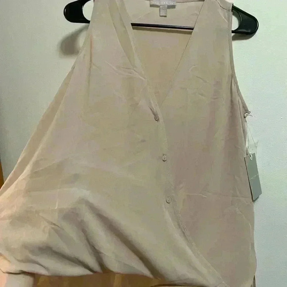 NWT - Chelsea28 - Women’s Loose Fitting Cream Tank Top Blouse - Size M - Picture 3 of 9